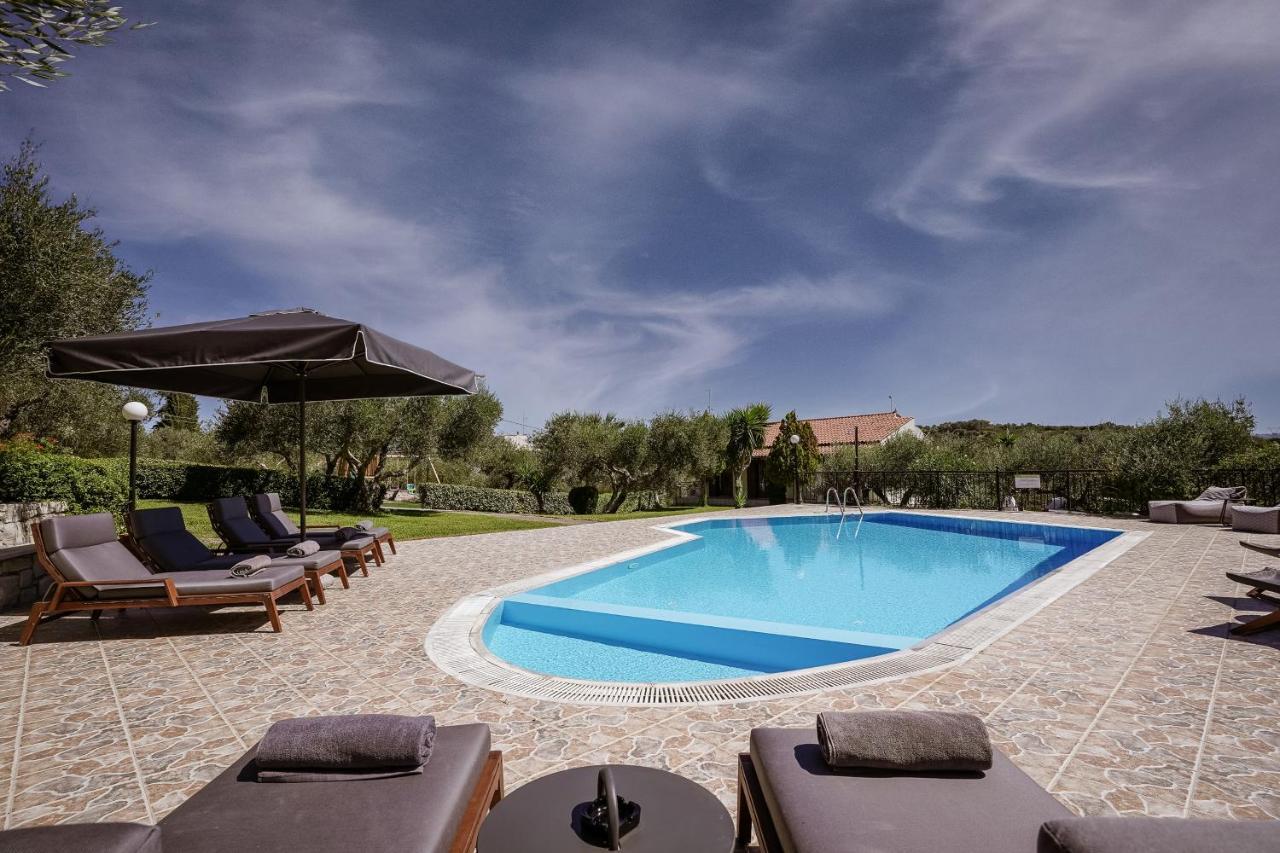 Lefkothea Villas With Large Pool, Bbq & Playground Adelianos Kampos Exterior foto