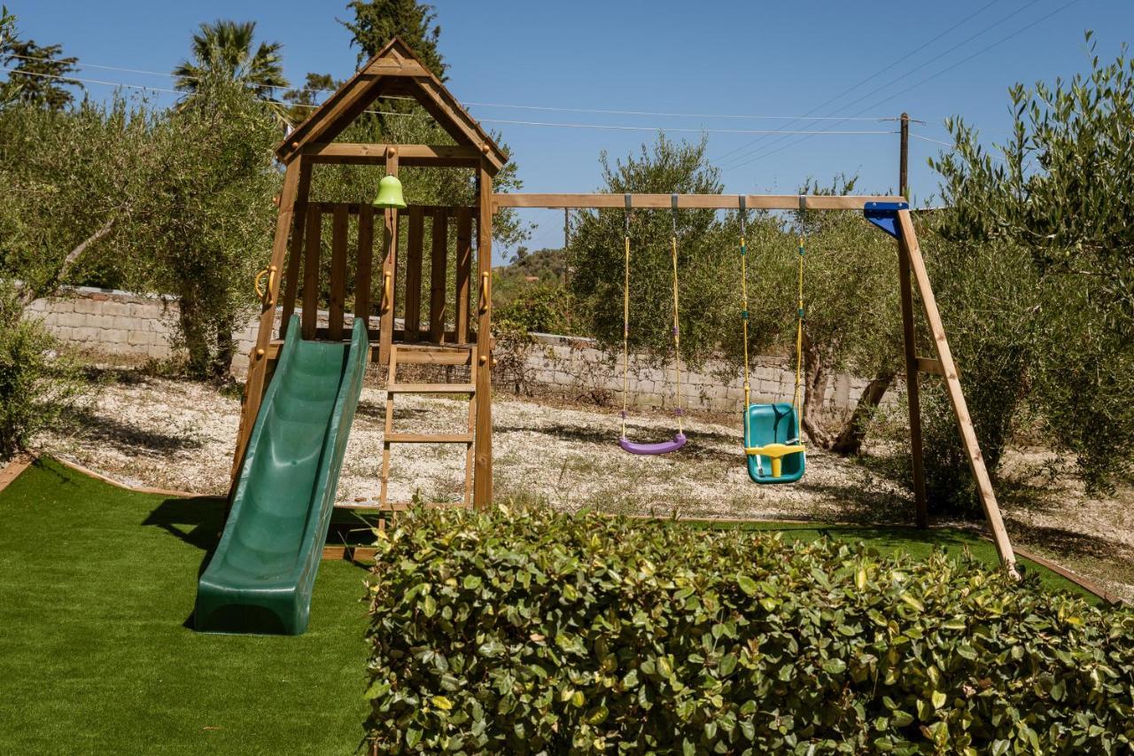 Lefkothea Villas With Large Pool, Bbq & Playground Adelianos Kampos Exterior foto